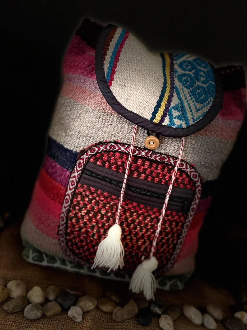 Backpack made of Peruvian blanket
