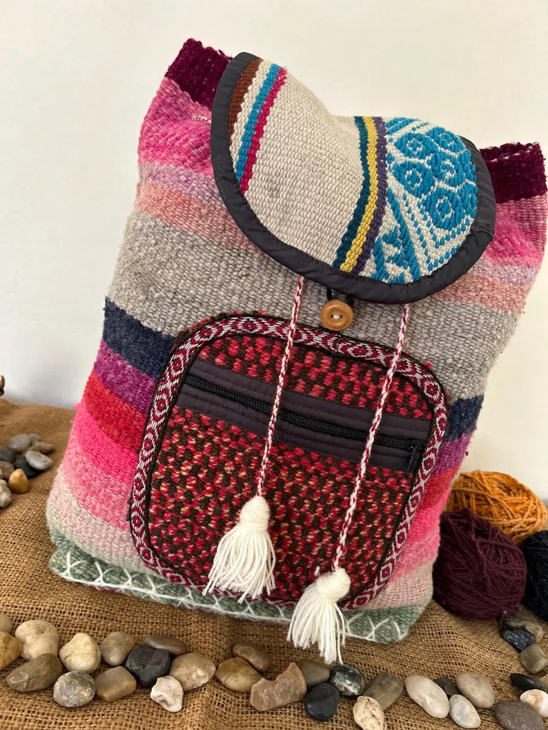 Backpack made of Peruvian blanket