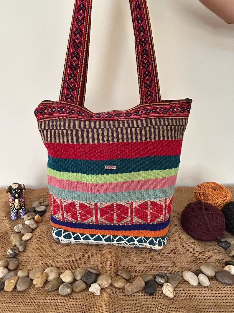 VINTAGE PURSE