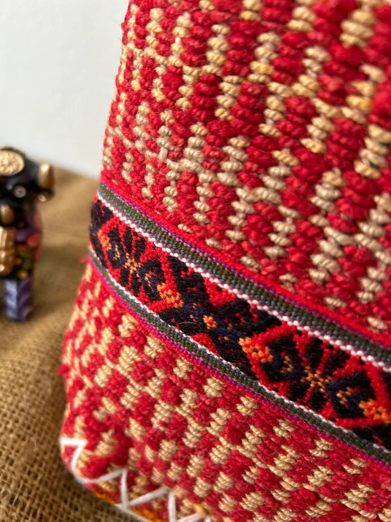 Woven vintage purse